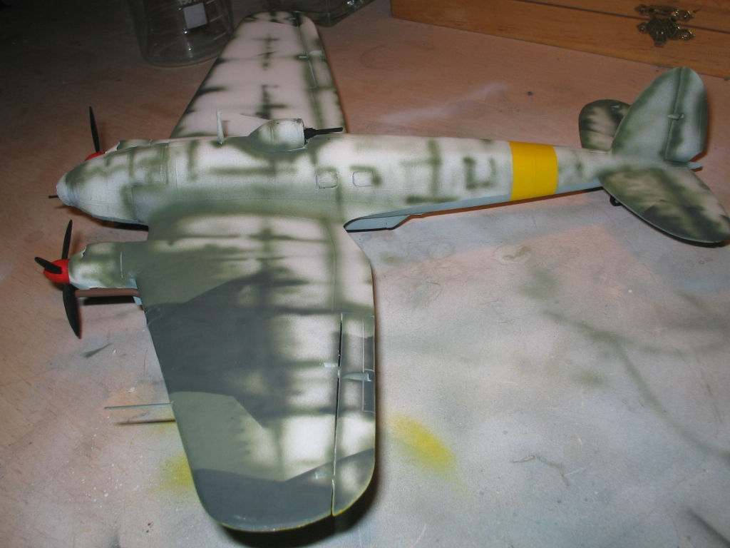 Heinkel He 111 H-20 yellow zones