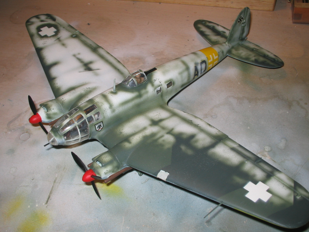Heinkel He 111 H-20 pintando con fotograbados