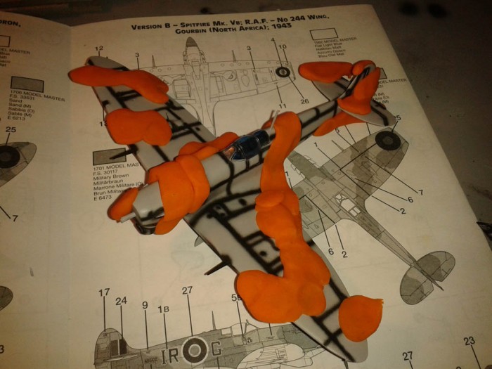 Spitfire Mk Vb Italeri 1:72 - Modelismo de la segunda guerra mundial.